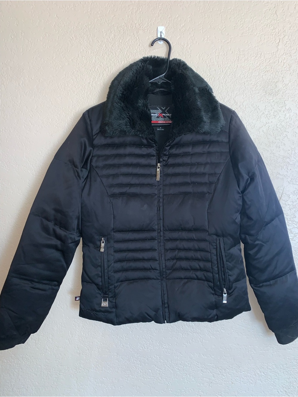 ZeroXposur Women’s Black Quilted Puffer Jacket with Faux Fur Collar